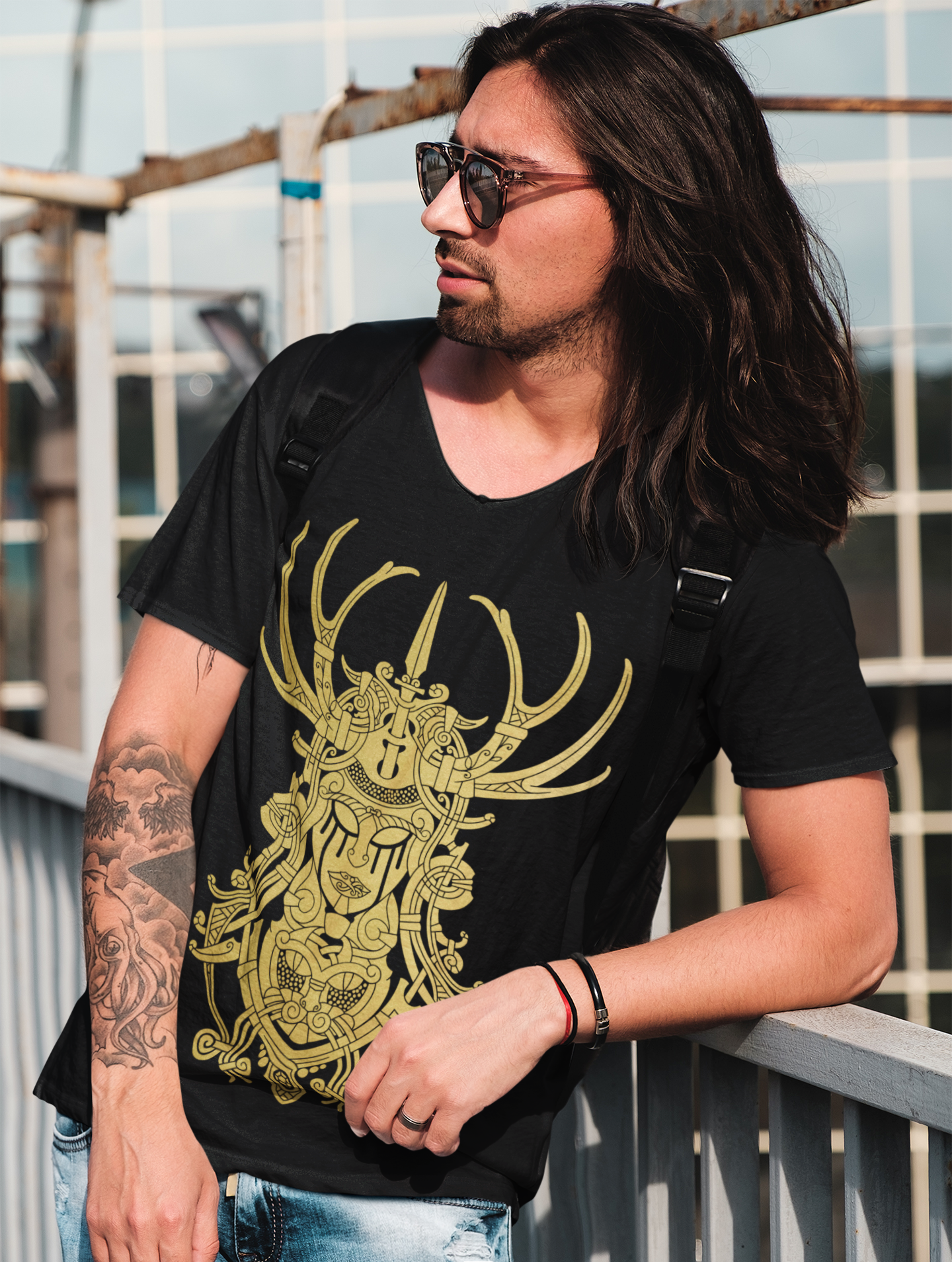 FREYJA BLACK AND GOLD TEE