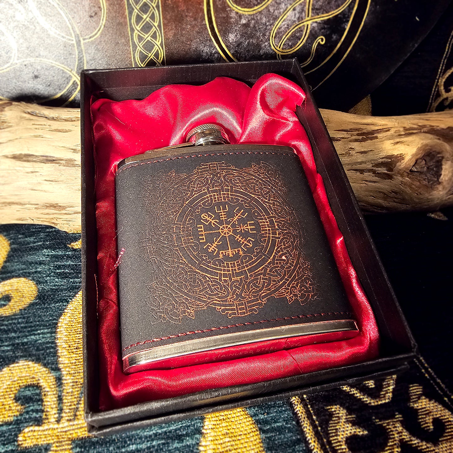 Hip Flask PU Leather - Vegvisir - Red