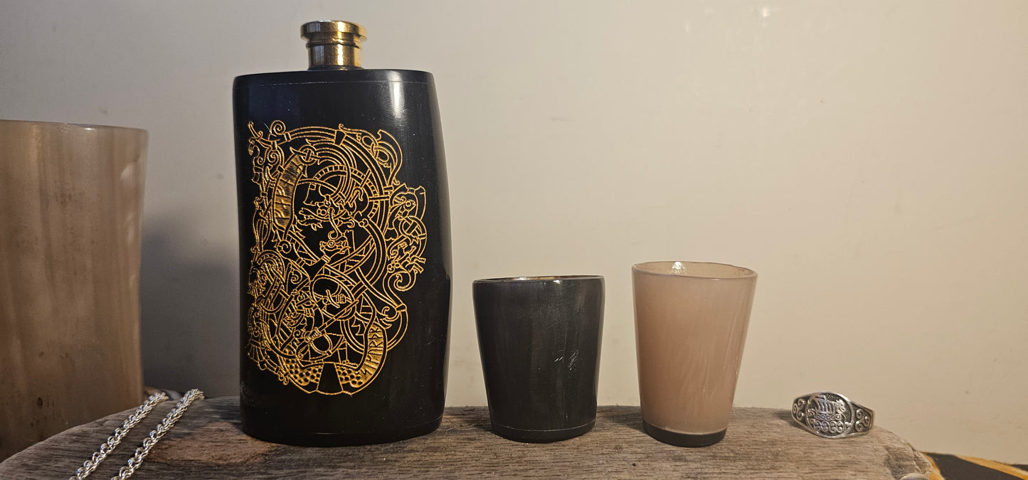 Fafnir & Sigurd Gift, Viking Flask, Hip Flask, Viking Drinking Gift, Norse Flask, Norse Mythology Gift, Nordic Mythology Gift, Nordic Flask