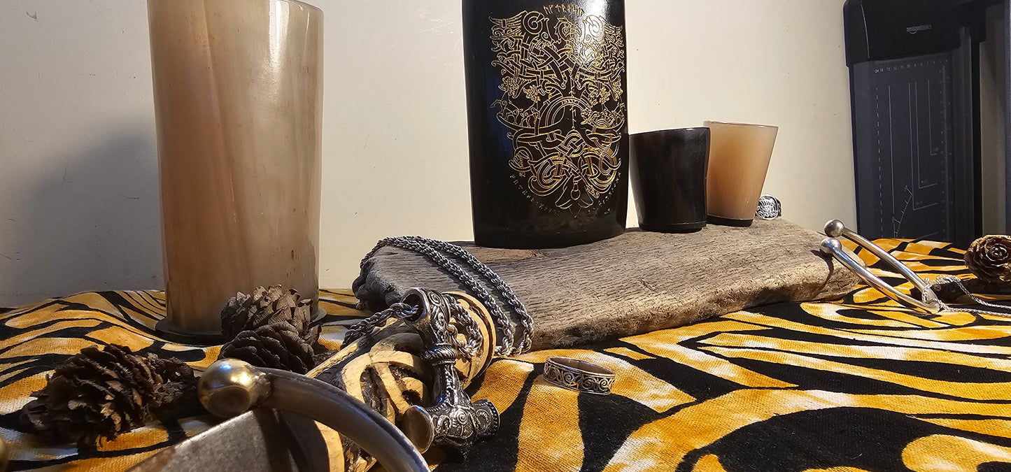 Yggdrasil Gift, Viking Flask, Hip Flask, Viking Drinking Gift, Norse Flask, Norse Mythology Gift, Nordic Mythology Gift, Nordic Flask