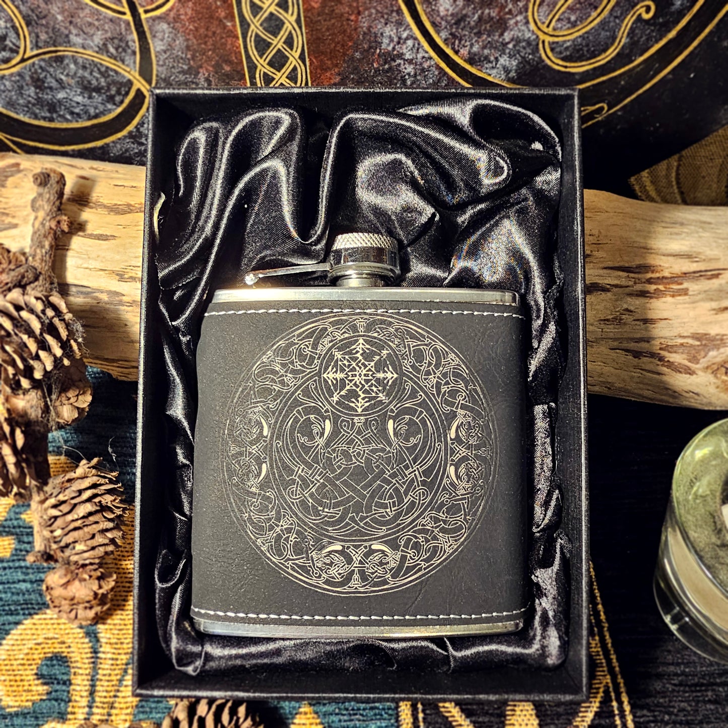 Hip Flask PU Leather - Dragon - White